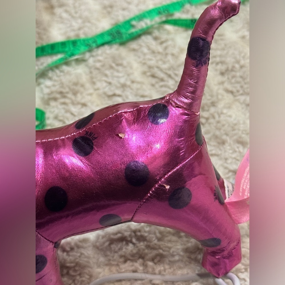 2012 PINK Victoria’s Secret dog puppy metallic shiny polka dots barbie pink - Picture 8 of 11